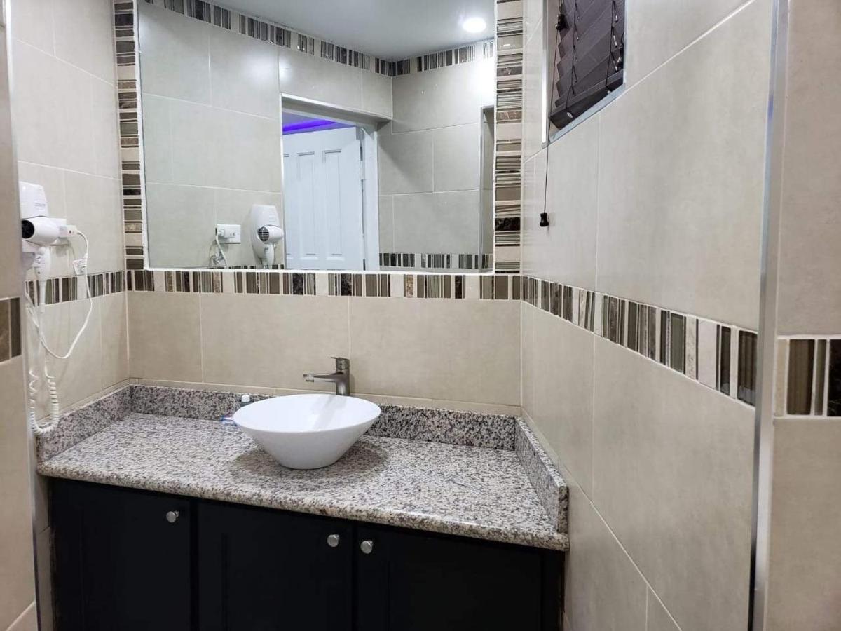 Christar Villas Hotel Kingston Zewnętrze zdjęcie