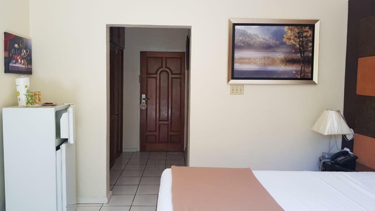 Christar Villas Hotel Kingston Zewnętrze zdjęcie