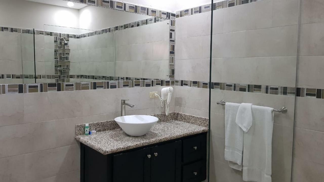 Christar Villas Hotel Kingston Zewnętrze zdjęcie